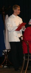 Miloš Čejka jako Vrchní číšník v restauraci Harmonie